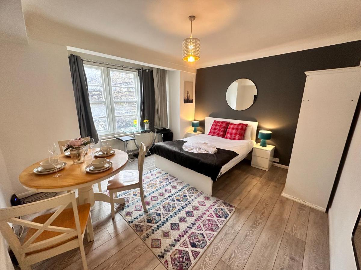 Apartament Lovely Compact Budget Flat In Central Londra