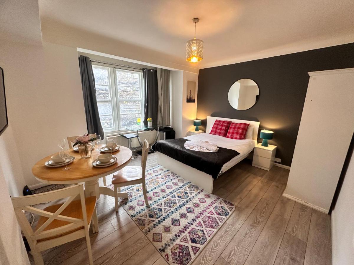 Apartament Lovely Compact Budget Flat In Central *